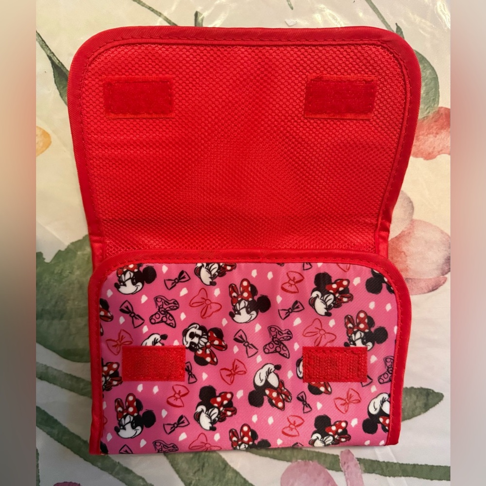 Pink Minnie Mouse Pouch - Picture 3 of 4